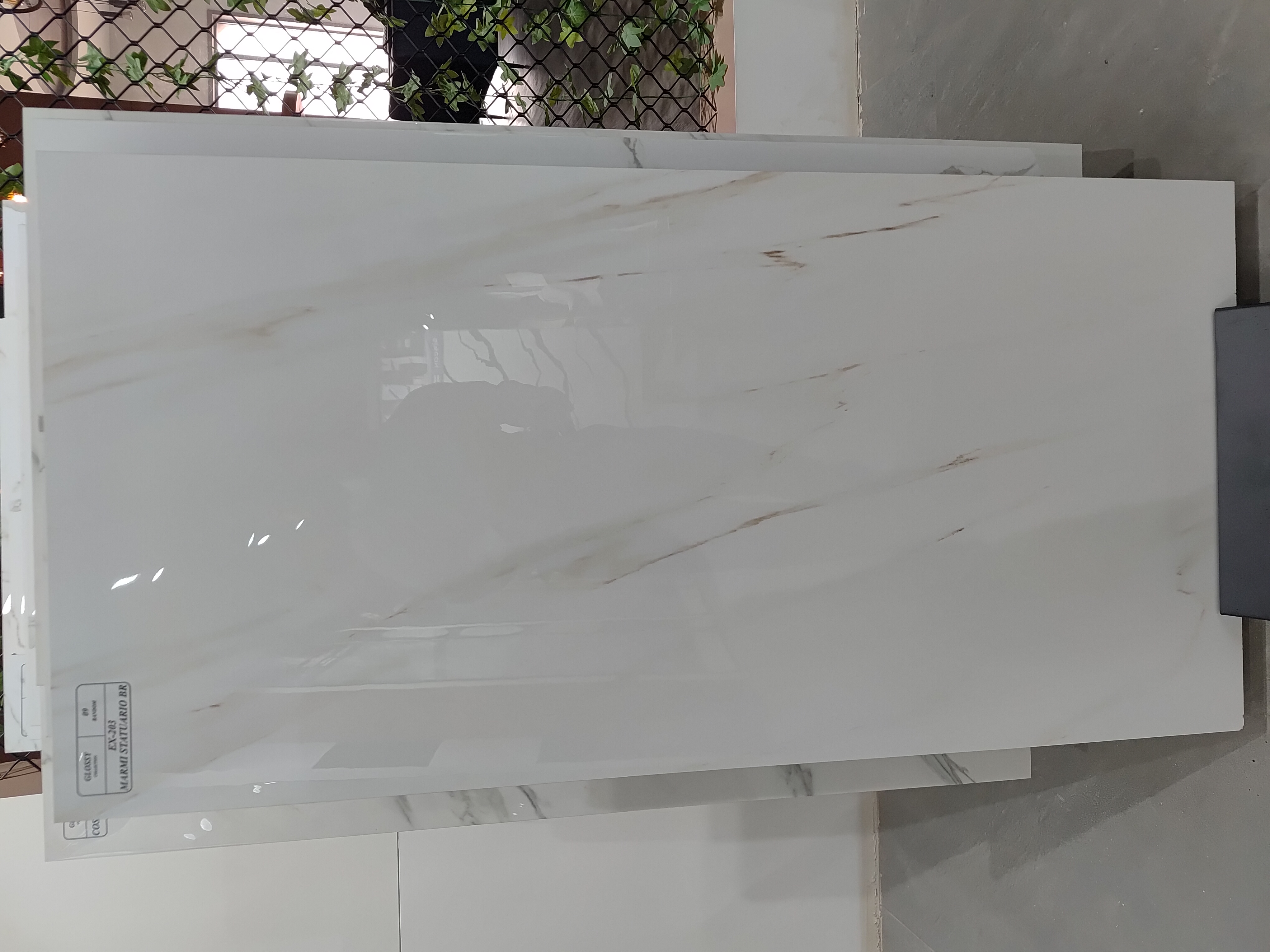 GLOSSY 600X1200MM