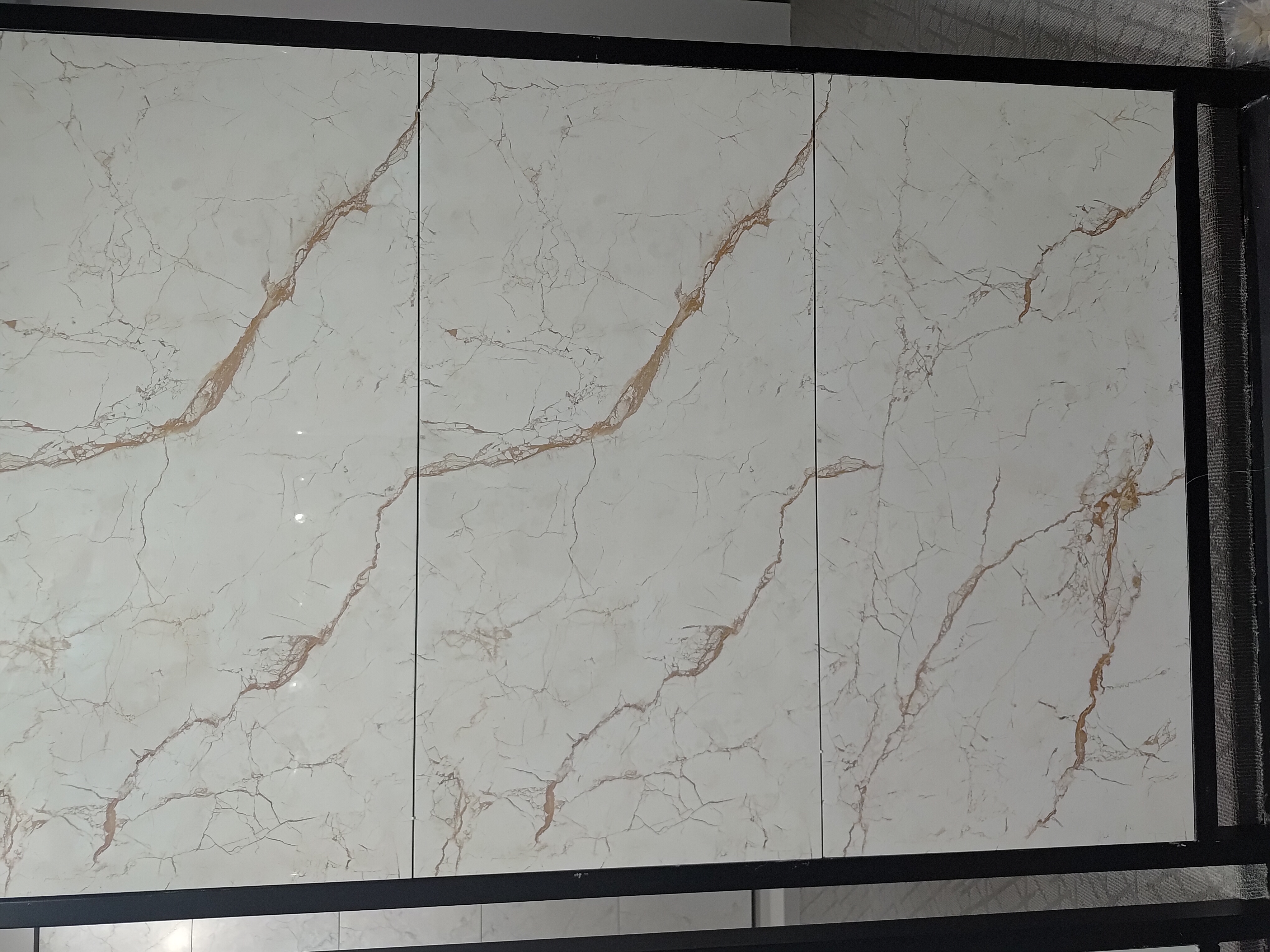 GLOSSY 600X1200MM